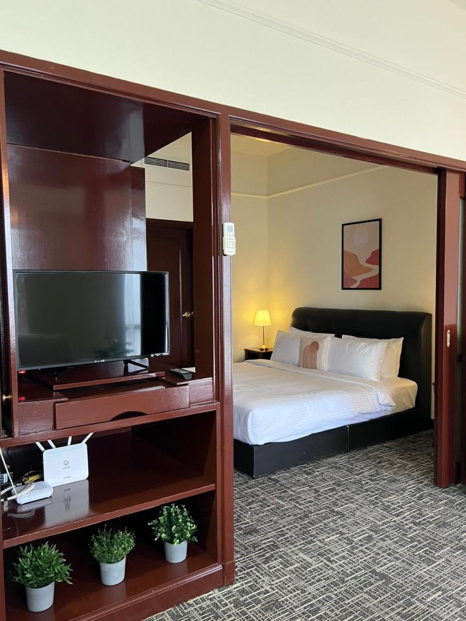 Luxhouz Suites At Times Square Kuala Lumpur Chambre photo