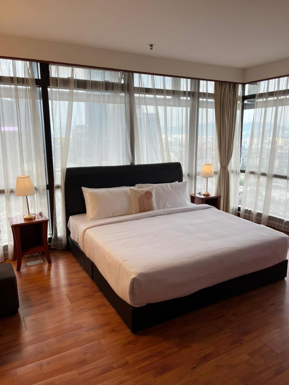 Luxhouz Suites At Times Square Kuala Lumpur Extérieur photo