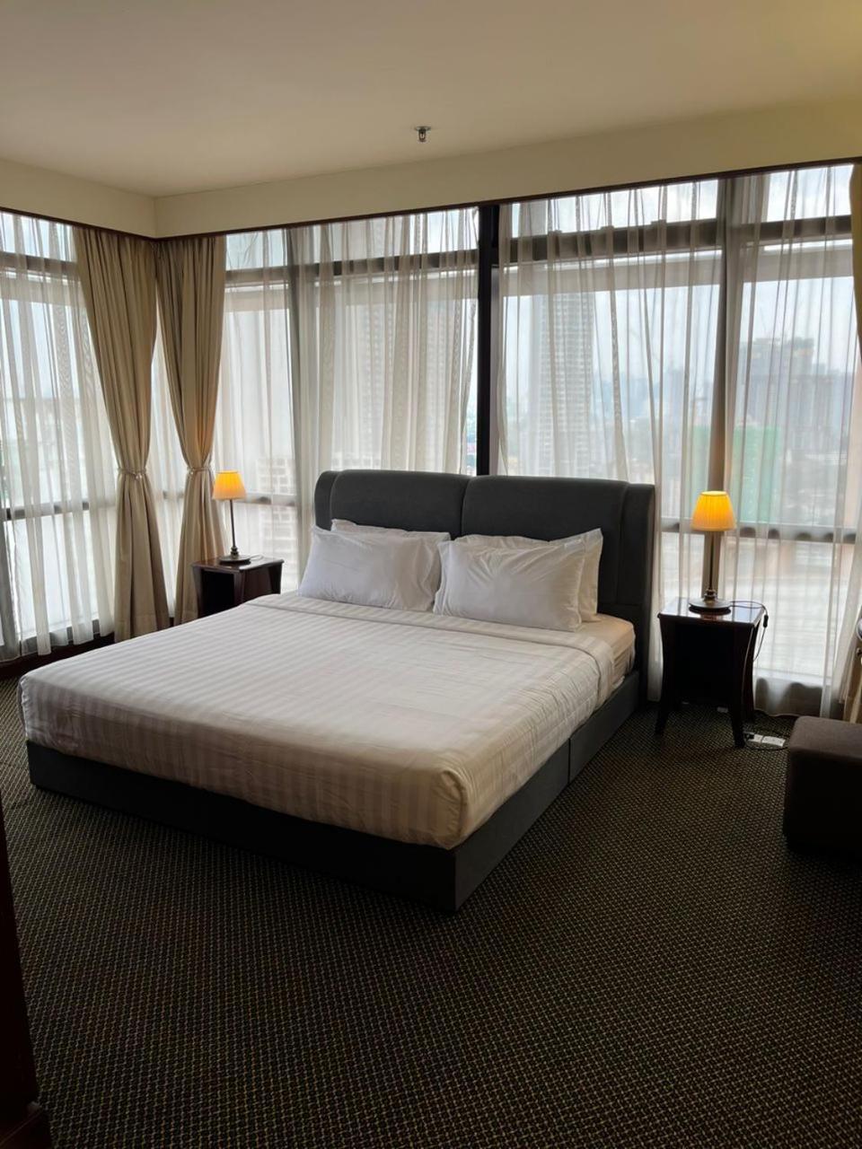 Luxhouz Suites At Times Square Kuala Lumpur Extérieur photo