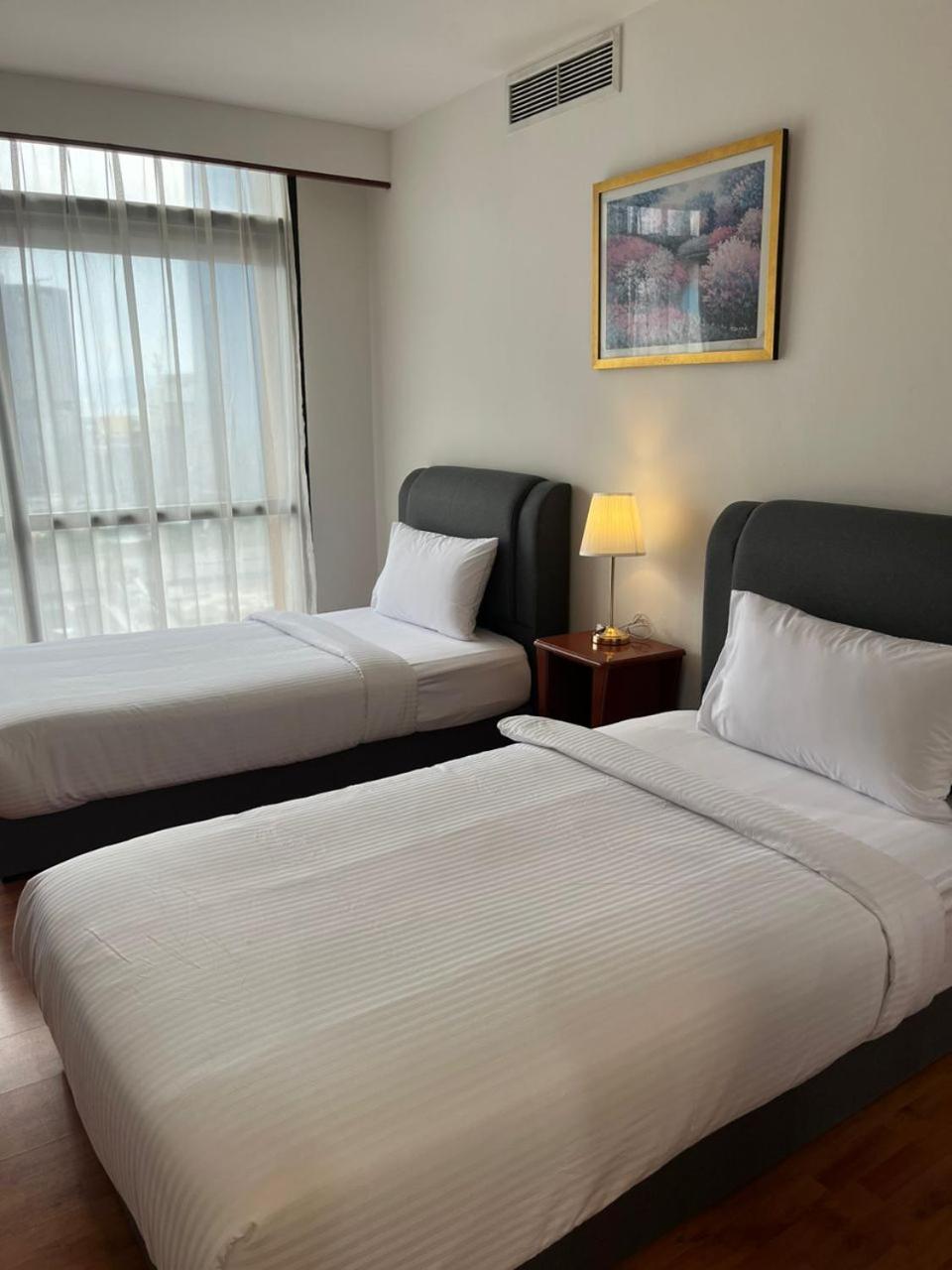 Luxhouz Suites At Times Square Kuala Lumpur Extérieur photo