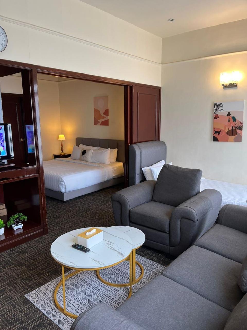Luxhouz Suites At Times Square Kuala Lumpur Extérieur photo